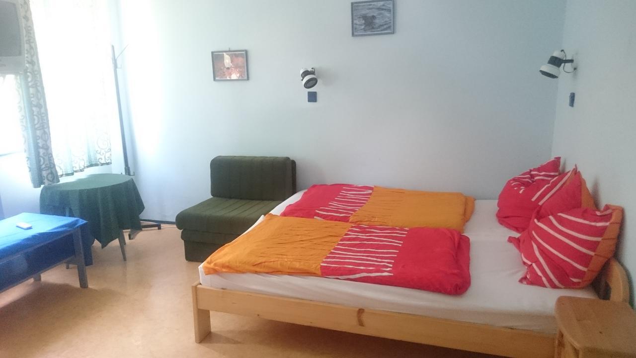 Piccolo Panzio Bed and Breakfast Balatonfenyves Esterno foto
